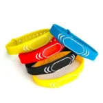 Wie man die Qualität von RFID-Armbändern testet: Standard-Labortests erklärt