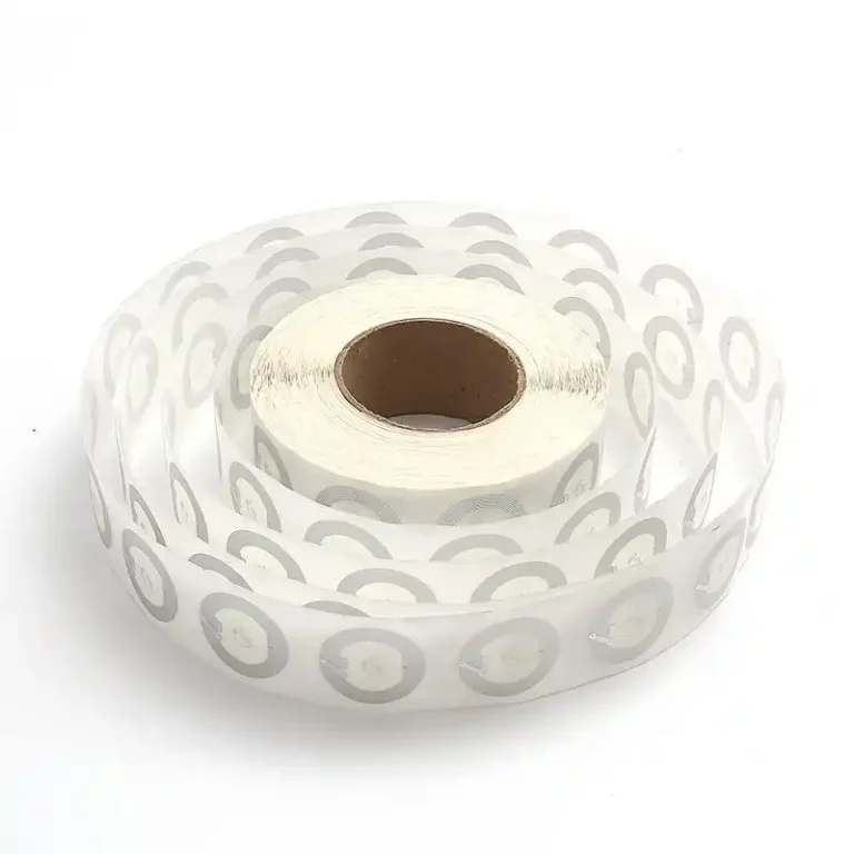 Tagi NFC na targach: interakcja ze stoiskiem, pobieranie treści i pozyskiwanie potencjalnych klientów