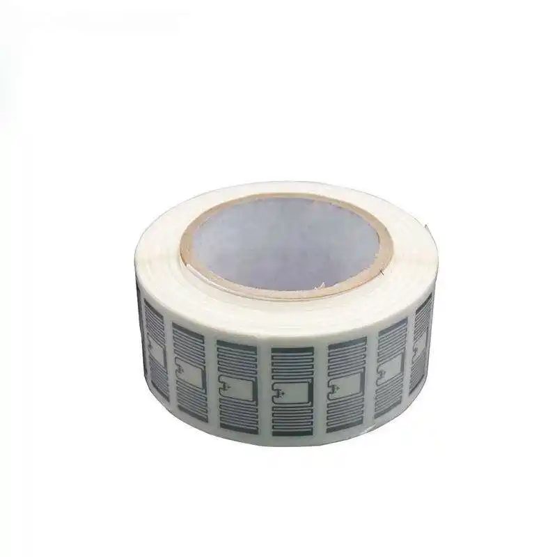 Etykiety samoprzylepne RFID w handlu odzieżowym, liczenie zapasów i zapobieganie stratom